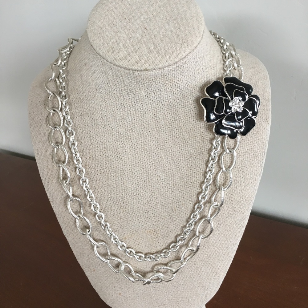Stella & Dot La CoCo Necklace with Kelly Brooch.